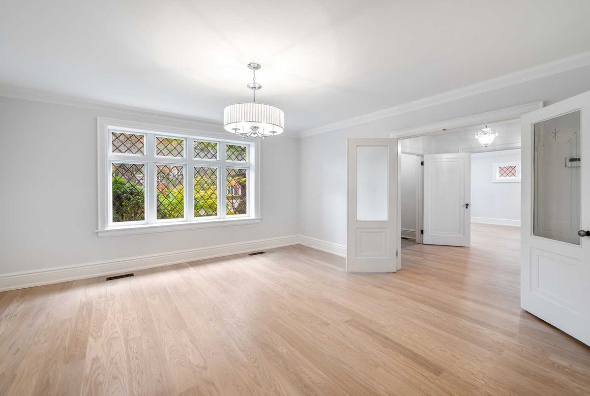 373 Glengrove Avenue W 373 Glengrove Avenue W Toronto C04