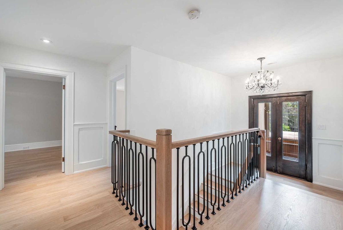 373 Glengrove Avenue W 373 Glengrove Avenue W Toronto C04