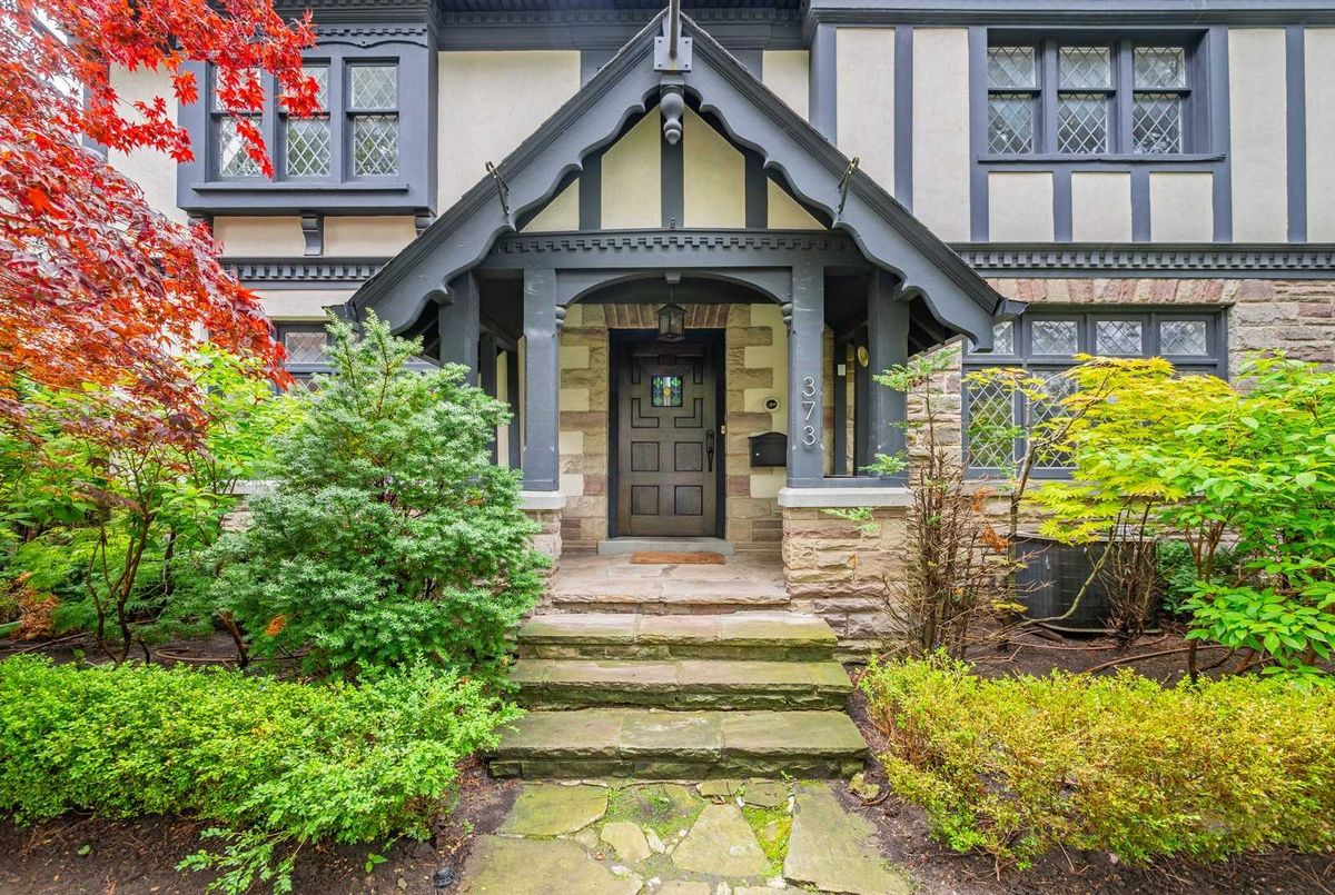 373 Glengrove Avenue W 373 Glengrove Avenue W Toronto C04