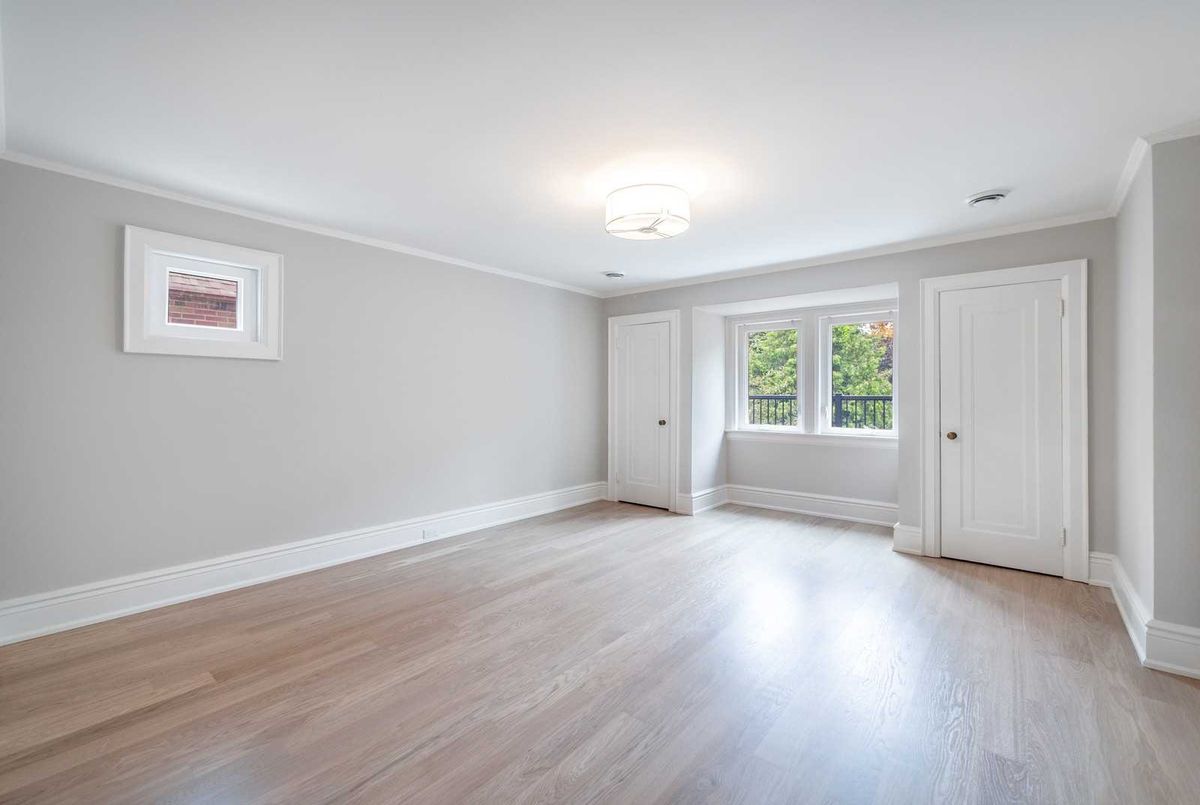 373 Glengrove Avenue W 373 Glengrove Avenue W Toronto C04