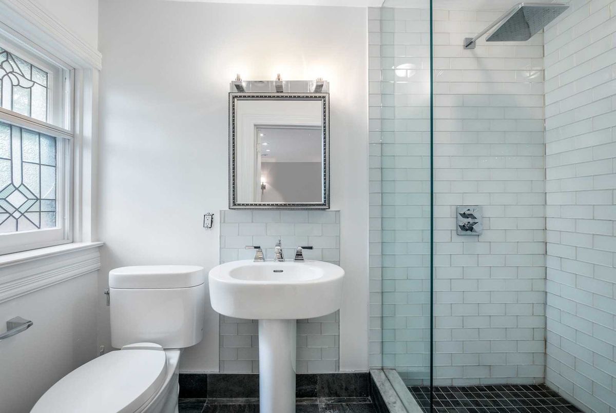 373 Glengrove Avenue W 373 Glengrove Avenue W Toronto C04