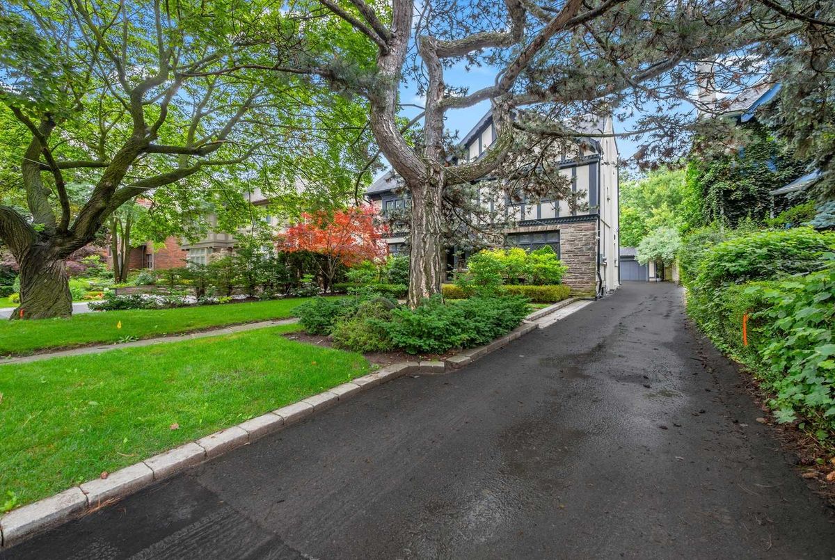 373 Glengrove Avenue W 373 Glengrove Avenue W Toronto C04