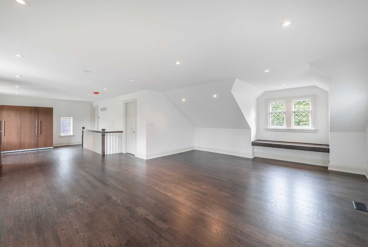 373 Glengrove Avenue W 373 Glengrove Avenue W Toronto C04