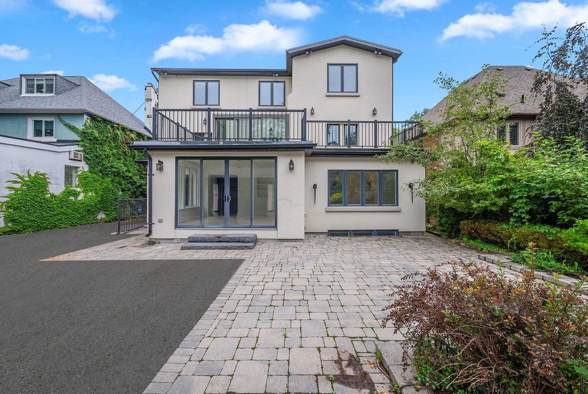 373 Glengrove Avenue W 373 Glengrove Avenue W Toronto C04