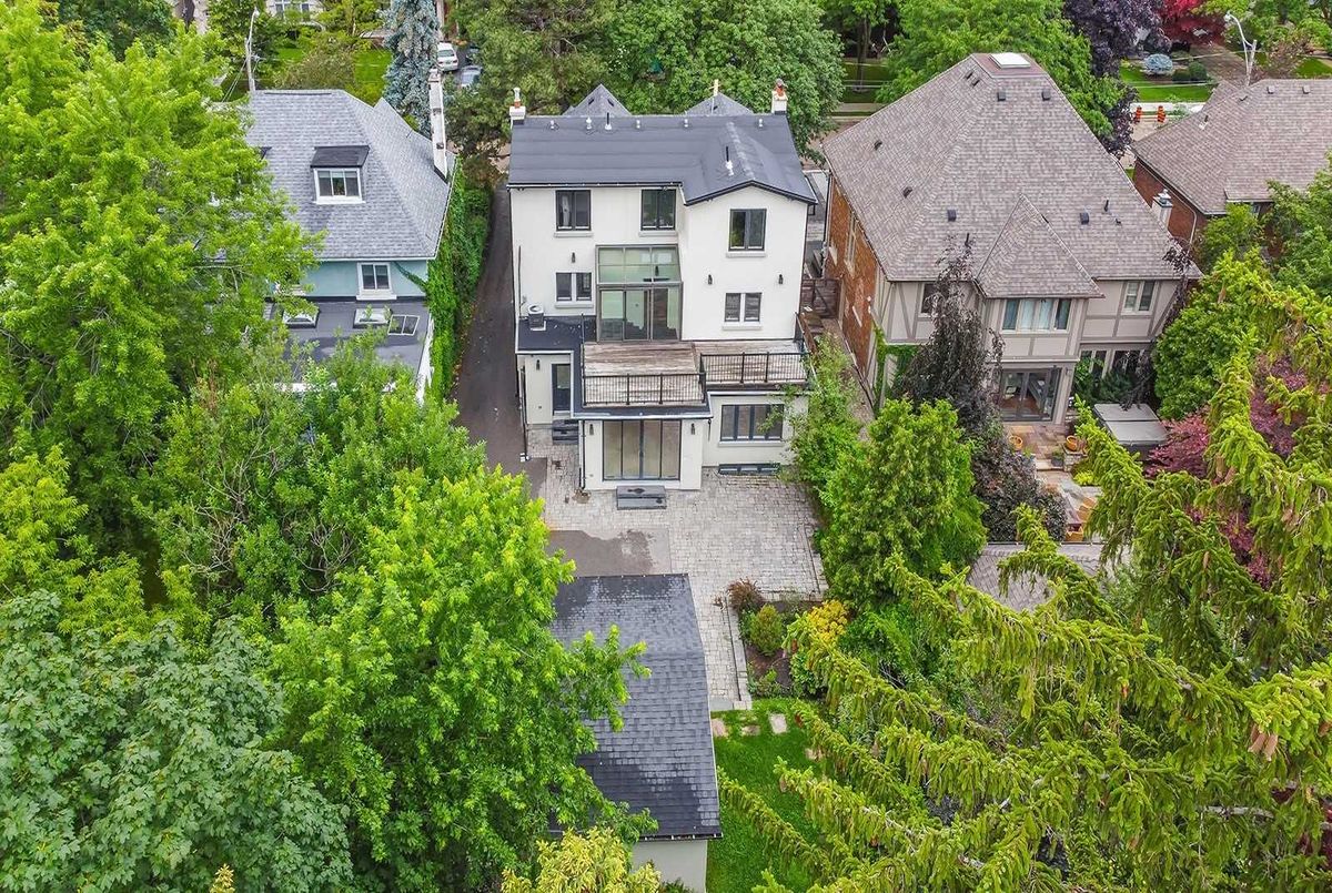 373 Glengrove Avenue W 373 Glengrove Avenue W Toronto C04