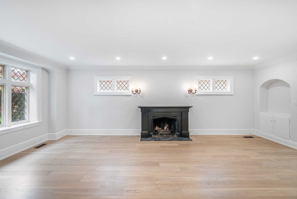 373 Glengrove Avenue W 373 Glengrove Avenue W Toronto C04