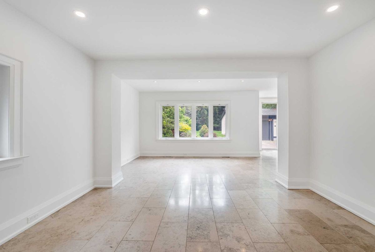 373 Glengrove Avenue W 373 Glengrove Avenue W Toronto C04