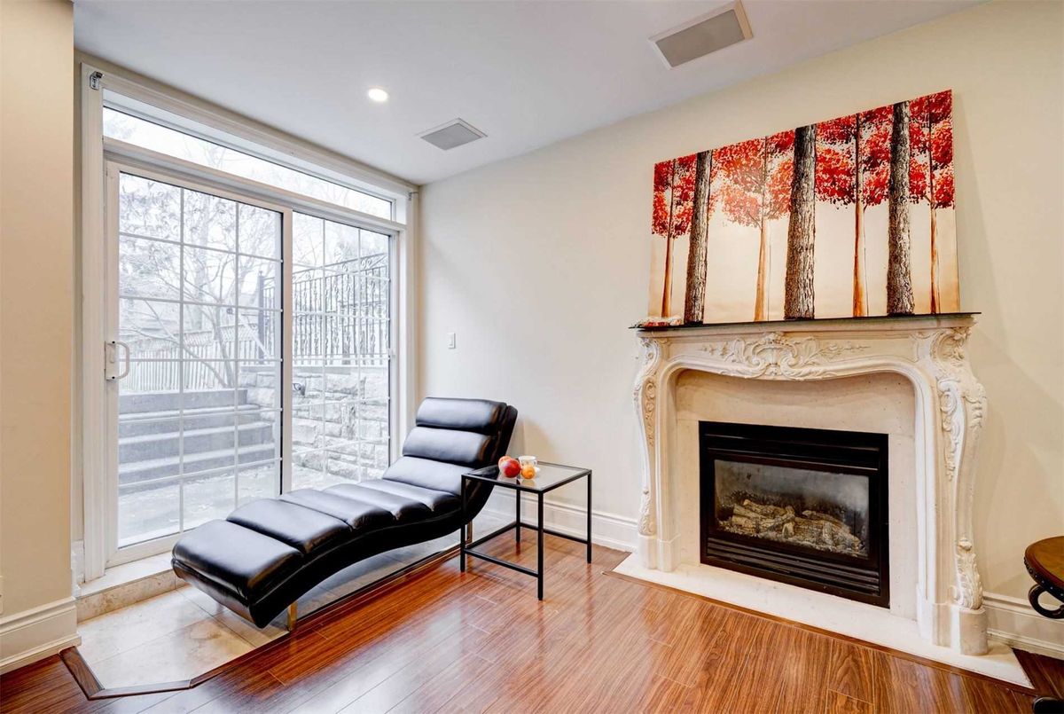 img-gallery