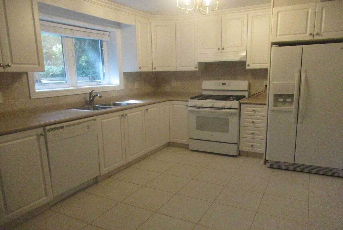 20 Maxome Avenue 20 Maxome Avenue Toronto C14