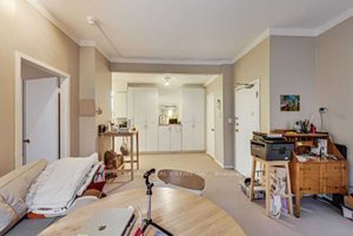 72 Walmer Road 72 Walmer Road Toronto C02