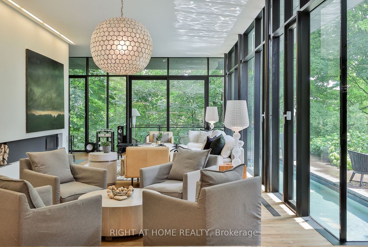 img-gallery