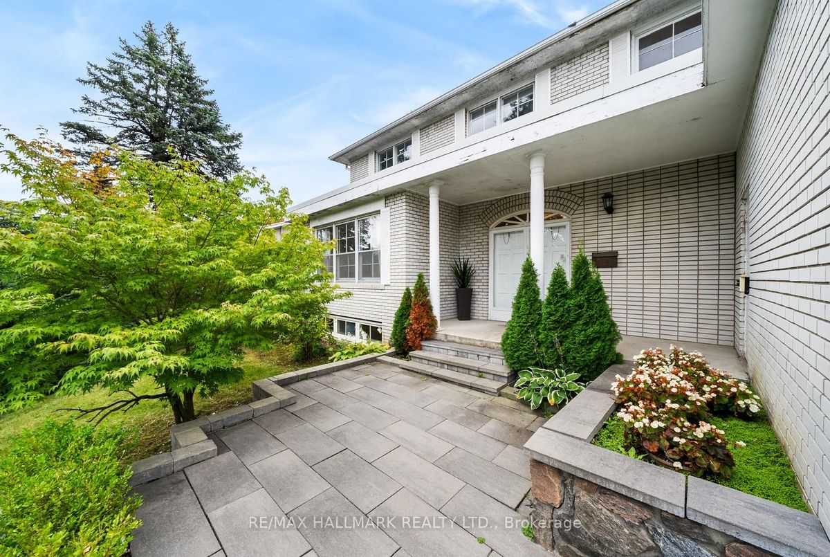 86 Bannatyne Drive 86 Bannatyne Drive Toronto C12