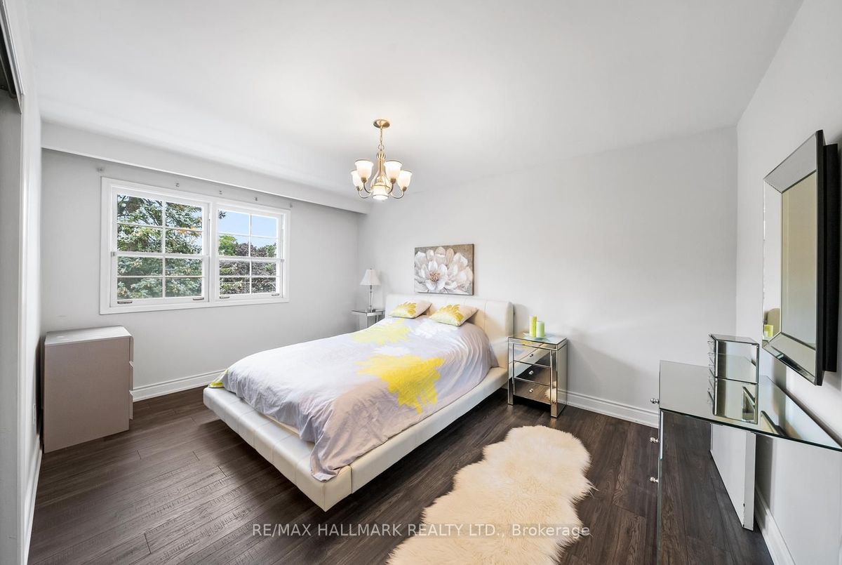 86 Bannatyne Drive 86 Bannatyne Drive Toronto C12