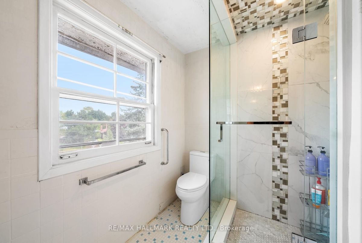 86 Bannatyne Drive 86 Bannatyne Drive Toronto C12