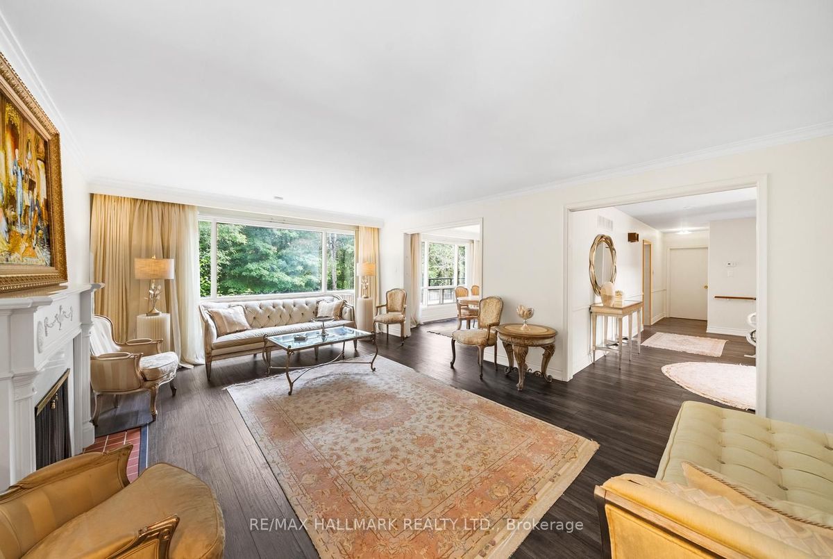 86 Bannatyne Drive 86 Bannatyne Drive Toronto C12