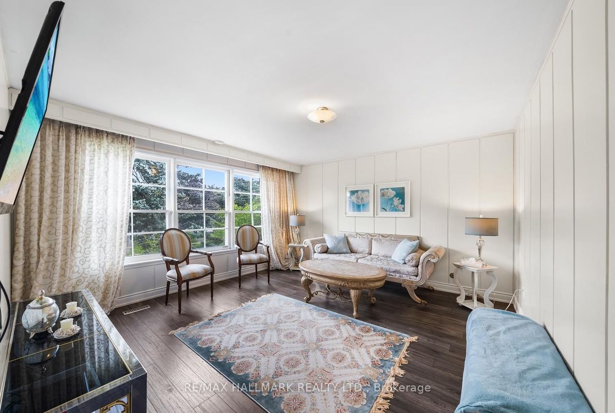 86 Bannatyne Drive 86 Bannatyne Drive Toronto C12