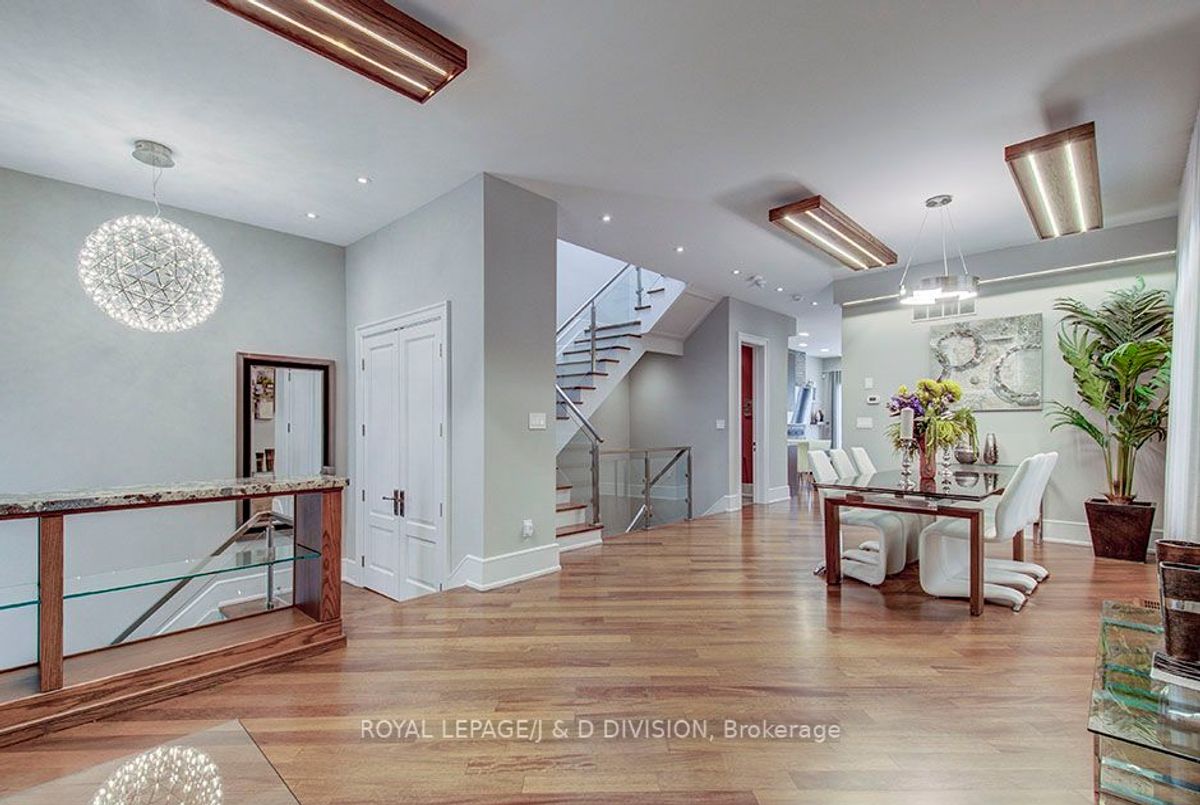 149 Kingsdale Avenue 149 Kingsdale Avenue Toronto C14