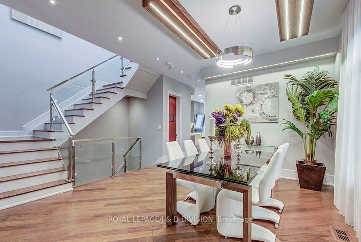 149 Kingsdale Avenue 149 Kingsdale Avenue Toronto C14