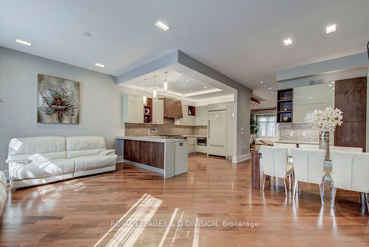 149 Kingsdale Avenue 149 Kingsdale Avenue Toronto C14