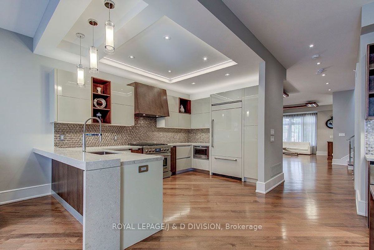 149 Kingsdale Avenue 149 Kingsdale Avenue Toronto C14