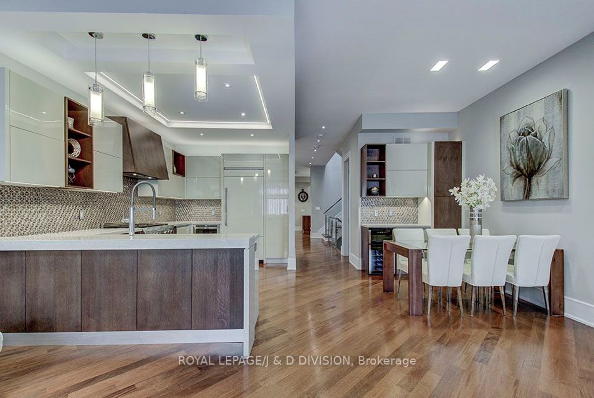 149 Kingsdale Avenue 149 Kingsdale Avenue Toronto C14