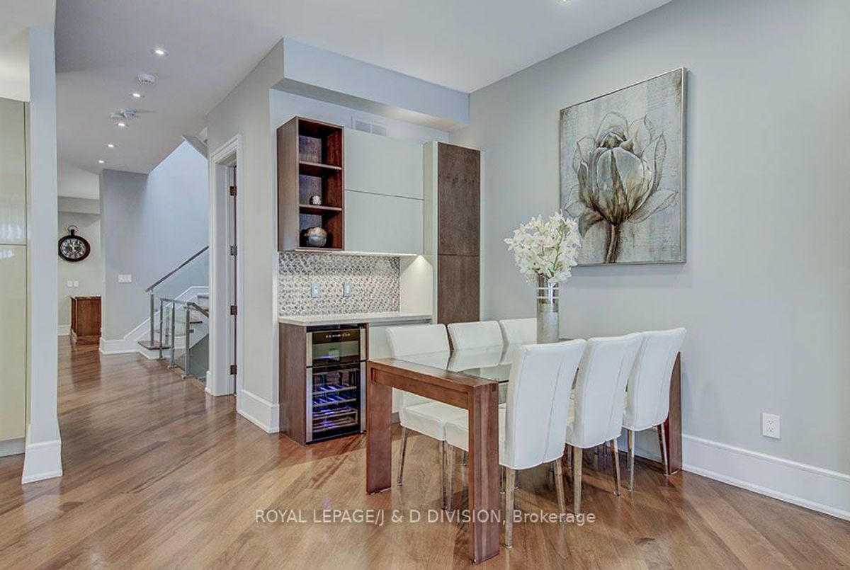 149 Kingsdale Avenue 149 Kingsdale Avenue Toronto C14