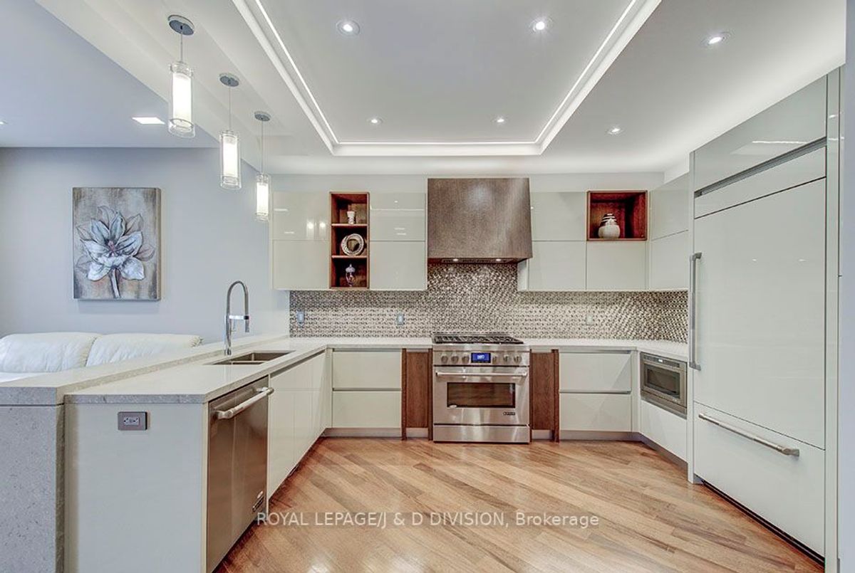 149 Kingsdale Avenue 149 Kingsdale Avenue Toronto C14