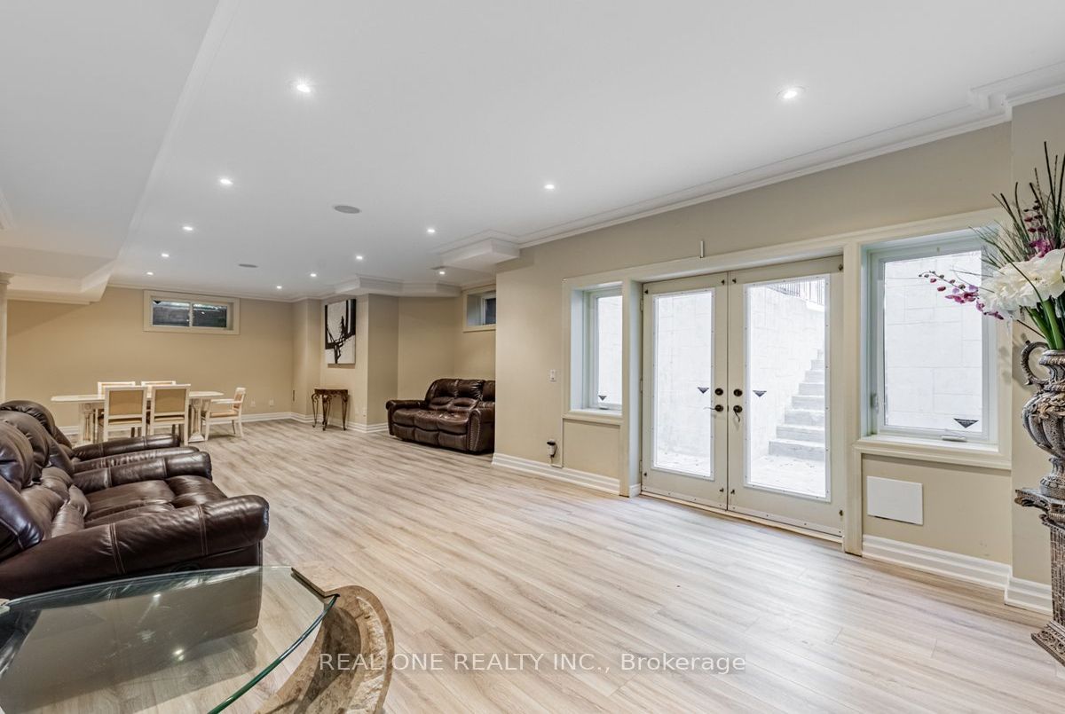 308 Empress Ave 308 Empress Ave Toronto