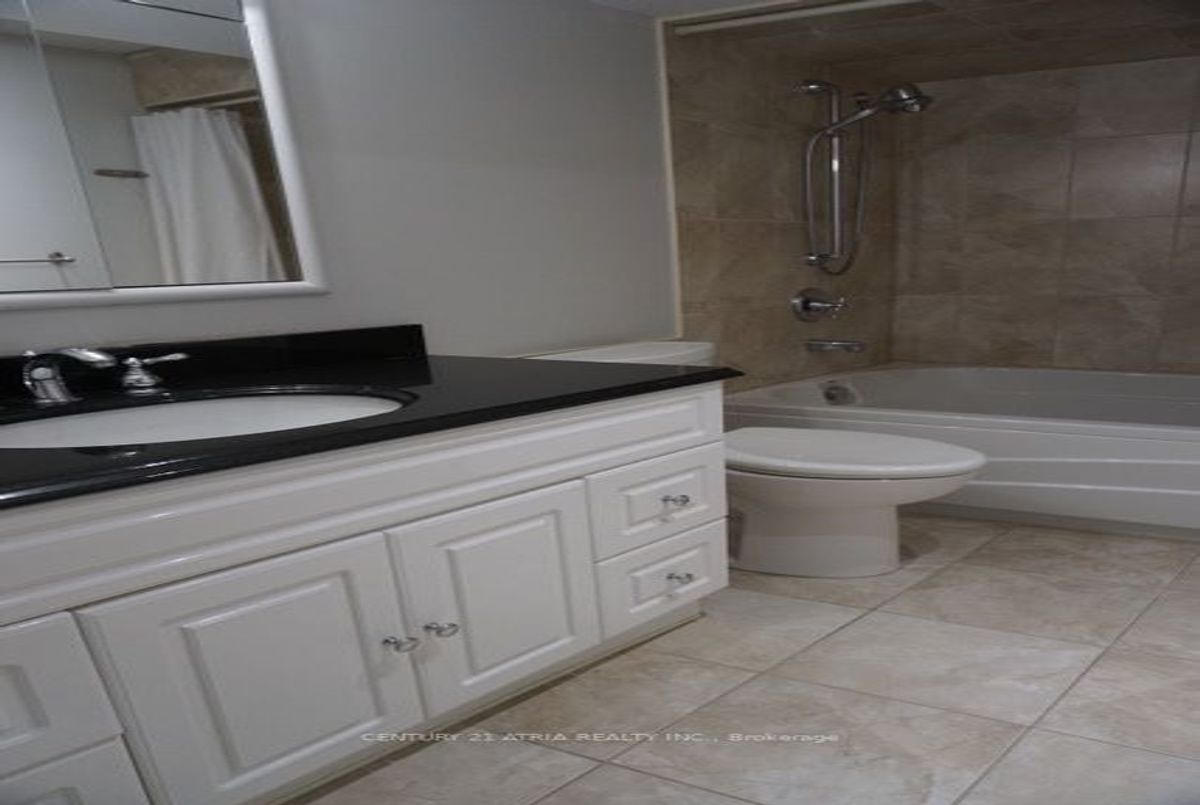 57 Athabaska Ave 57 Athabaska Ave Toronto