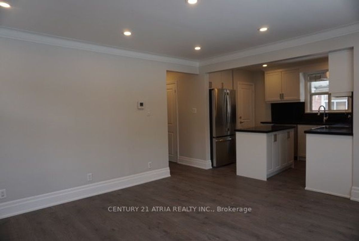 57 Athabaska Ave 57 Athabaska Ave Toronto