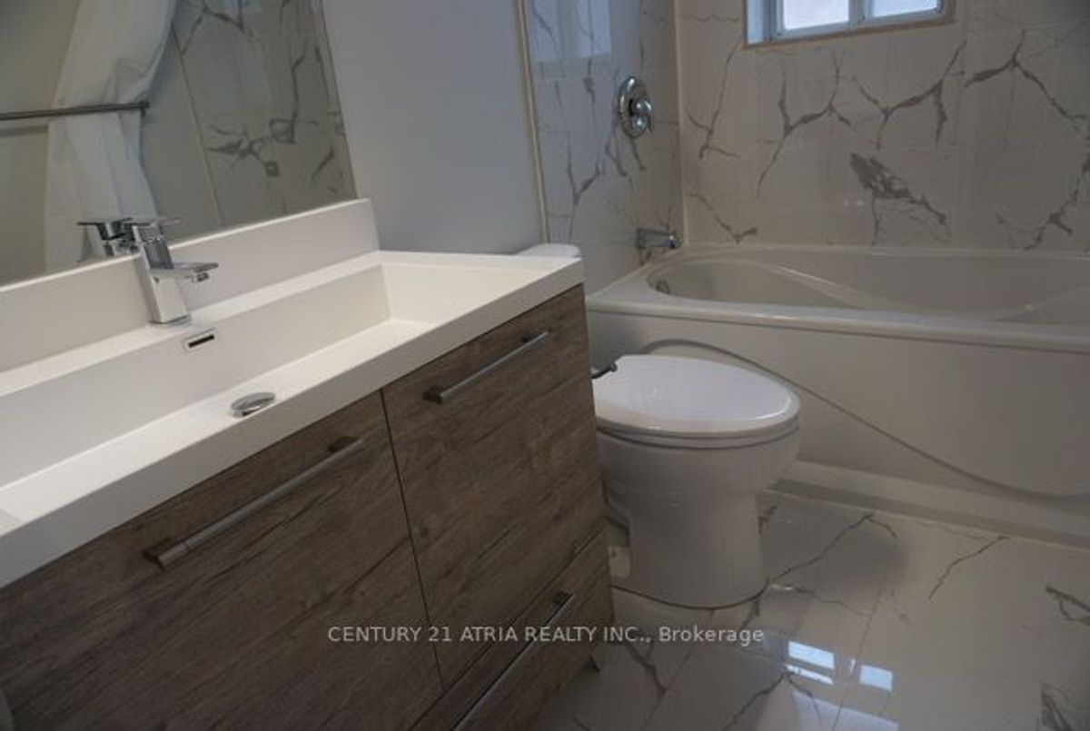 57 Athabaska Ave 57 Athabaska Ave Toronto