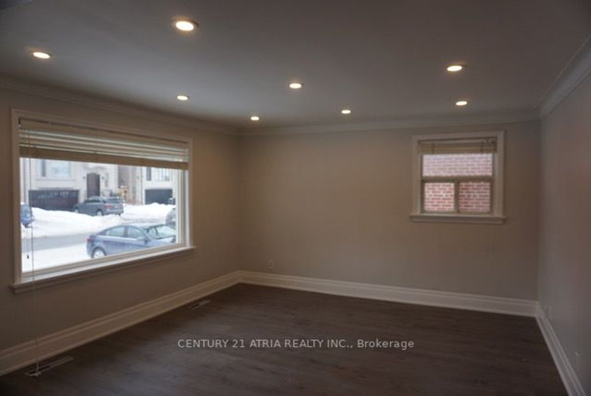 57 Athabaska Ave 57 Athabaska Ave Toronto