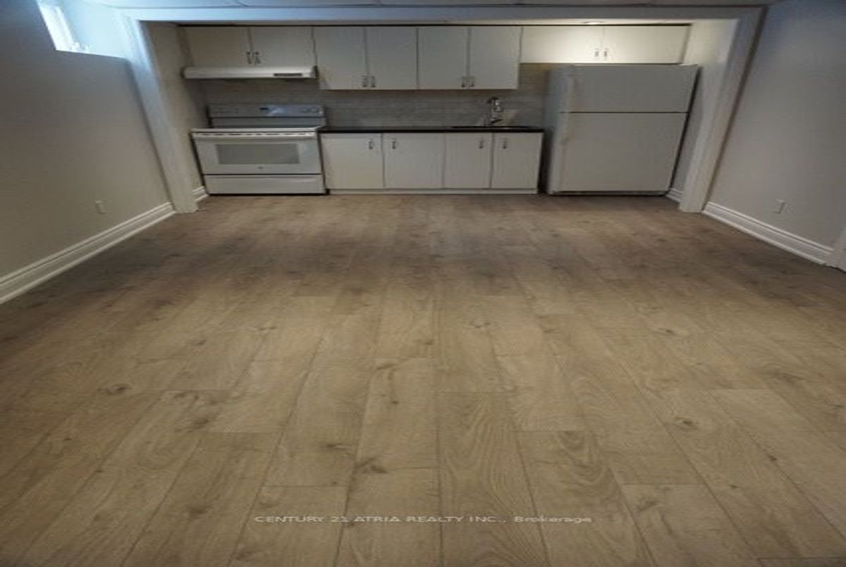 57 Athabaska Ave 57 Athabaska Ave Toronto