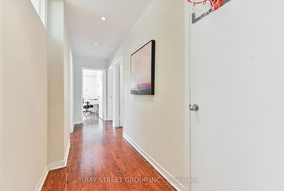 9 Doverwood Court 9 Doverwood Court Toronto C14