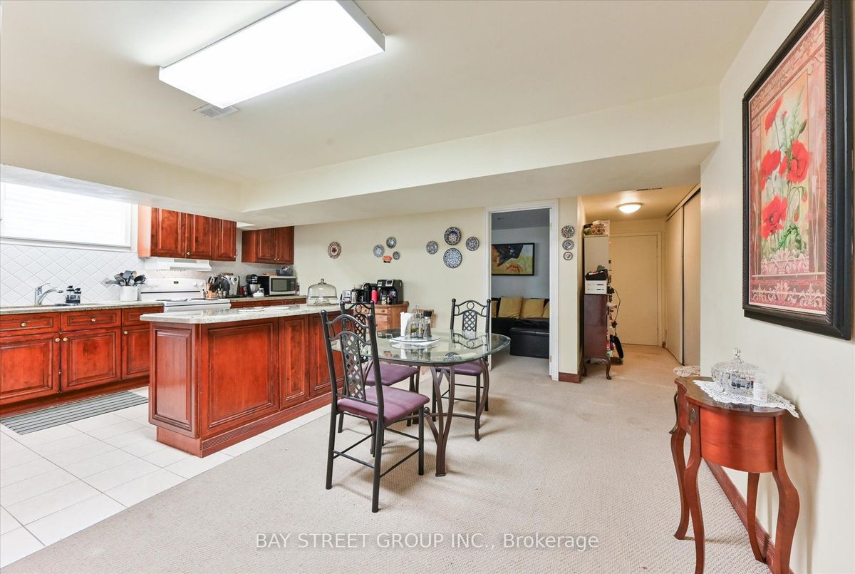 9 Doverwood Court 9 Doverwood Court Toronto C14