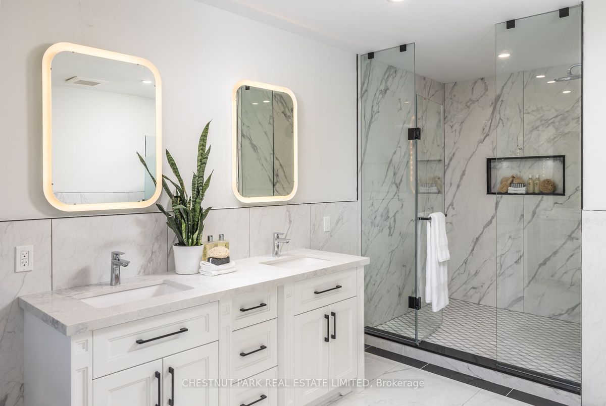 10 Gustav Crescent 10 Gustav Crescent Toronto C14