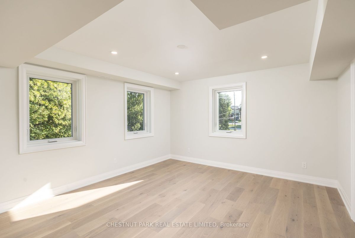 10 Gustav Crescent 10 Gustav Crescent Toronto C14