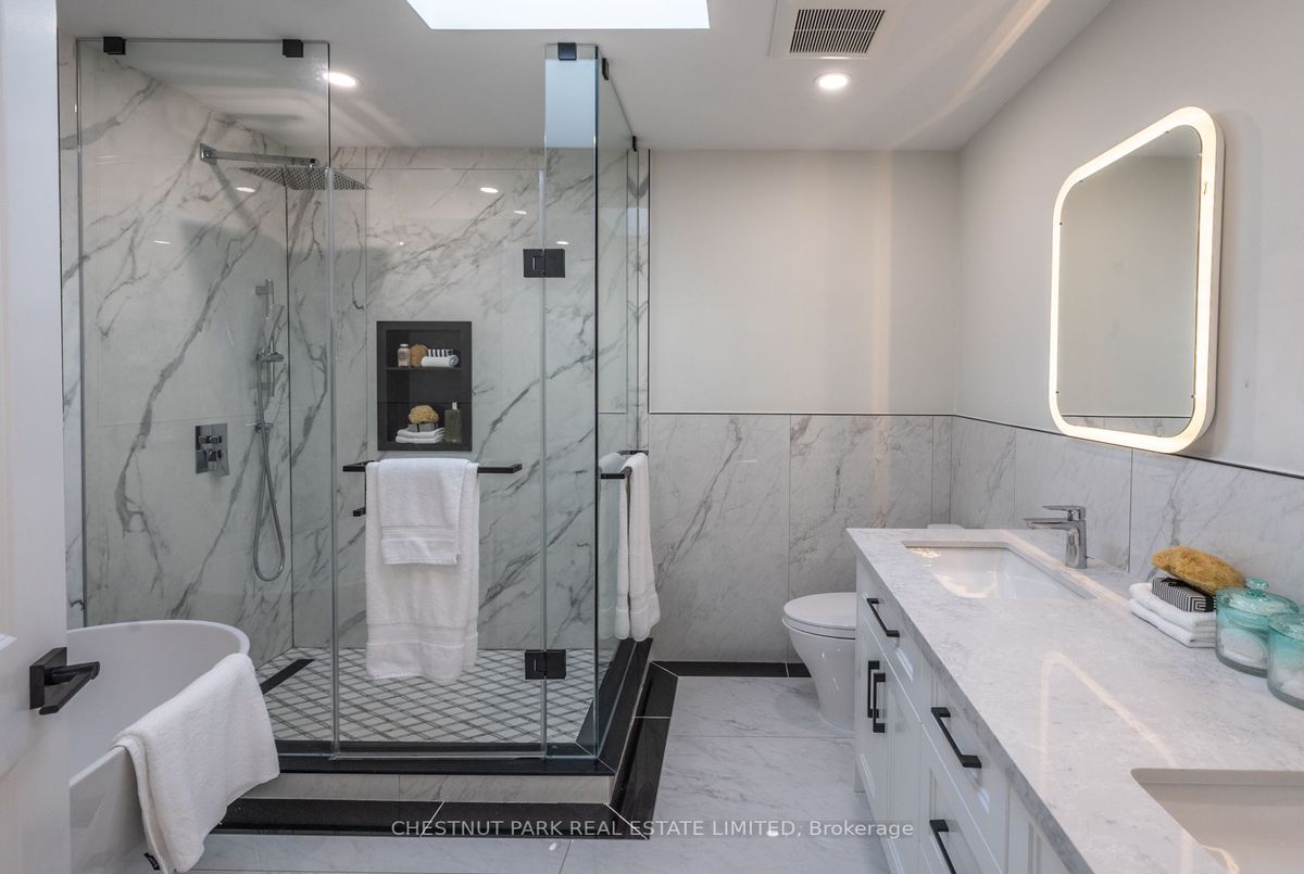 10 Gustav Crescent 10 Gustav Crescent Toronto C14