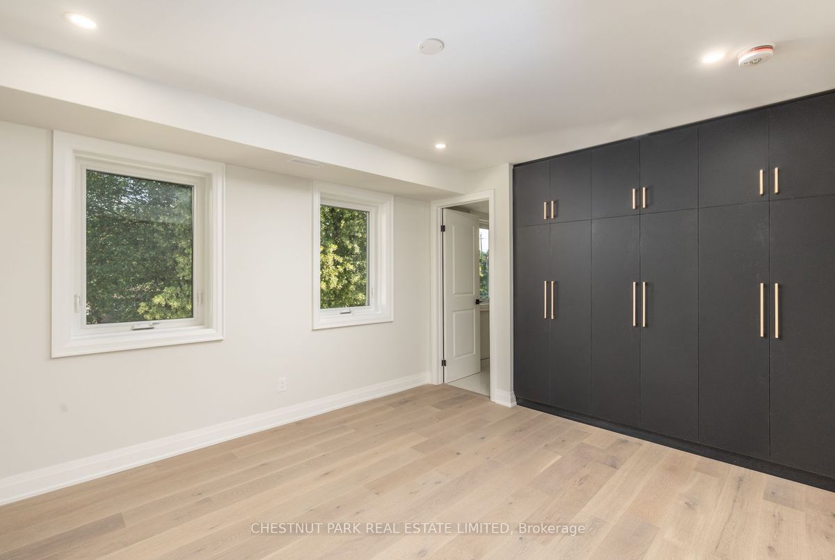 10 Gustav Crescent 10 Gustav Crescent Toronto C14