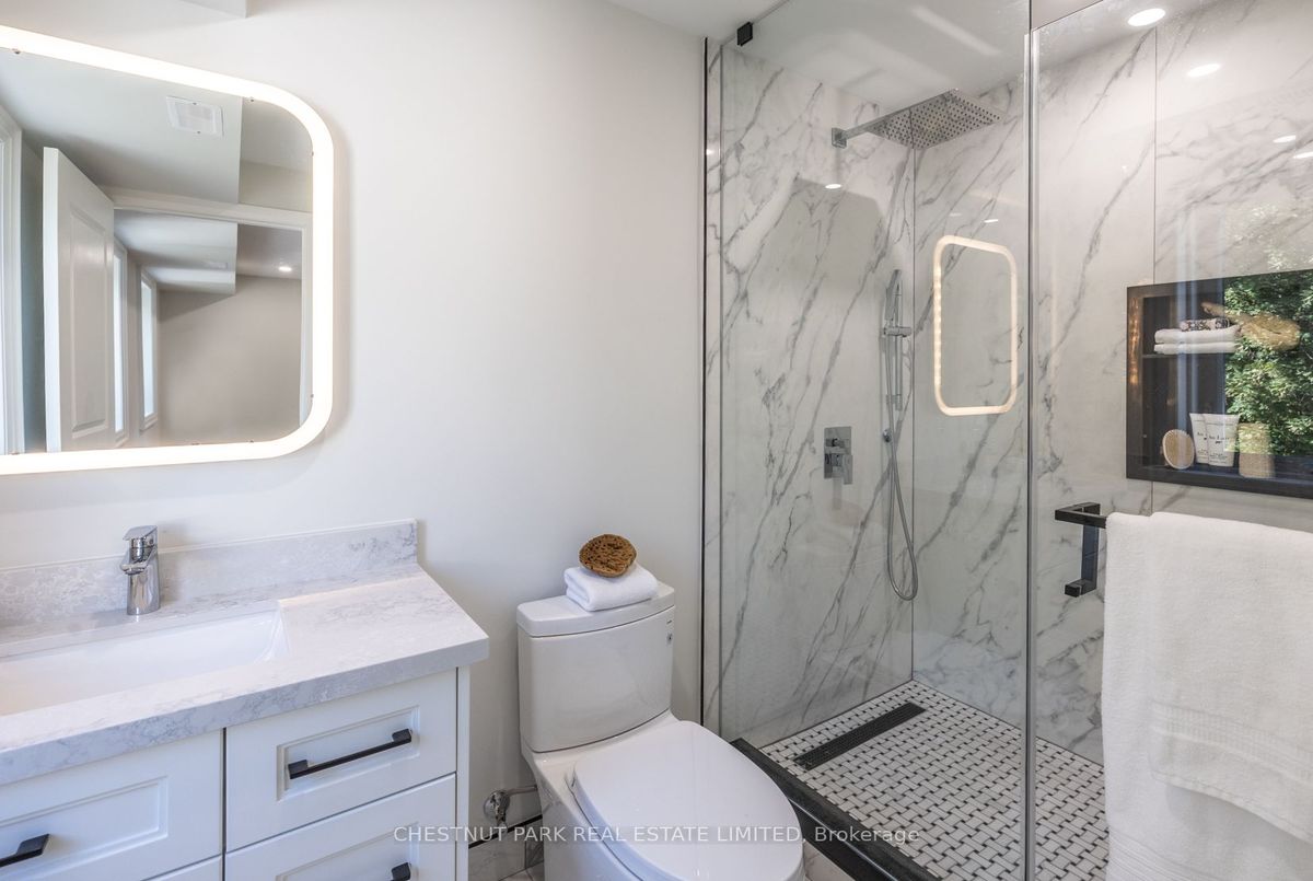 10 Gustav Crescent 10 Gustav Crescent Toronto C14