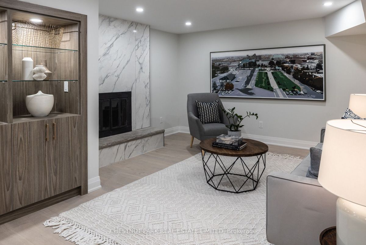 10 Gustav Crescent 10 Gustav Crescent Toronto C14