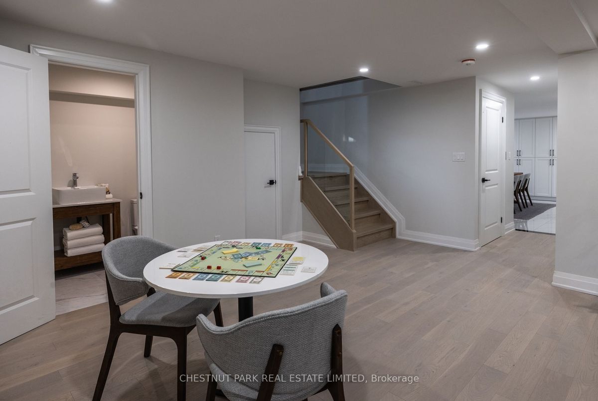 10 Gustav Crescent 10 Gustav Crescent Toronto C14