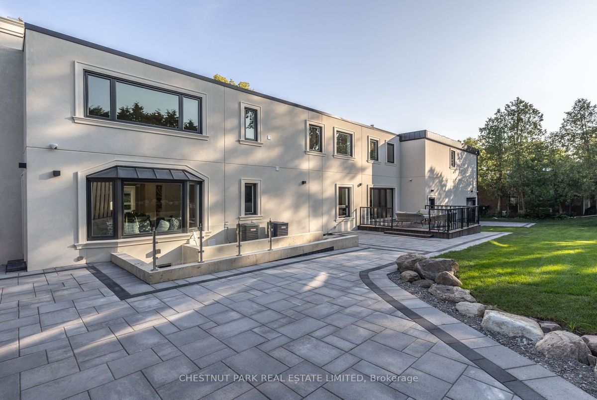 10 Gustav Crescent 10 Gustav Crescent Toronto C14