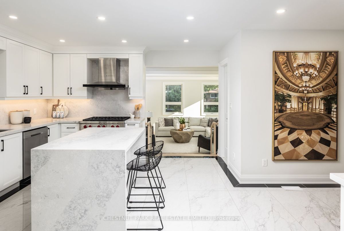 10 Gustav Crescent 10 Gustav Crescent Toronto C14