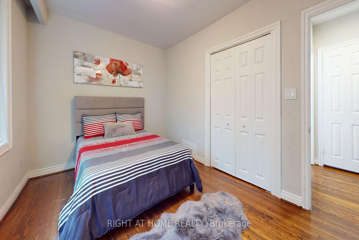 23 Christine Cres 23 Christine Cres Toronto