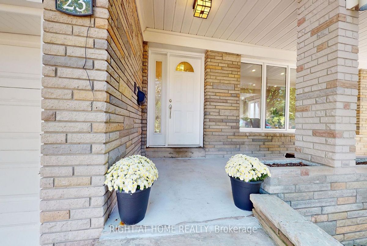 23 Christine Cres 23 Christine Cres Toronto