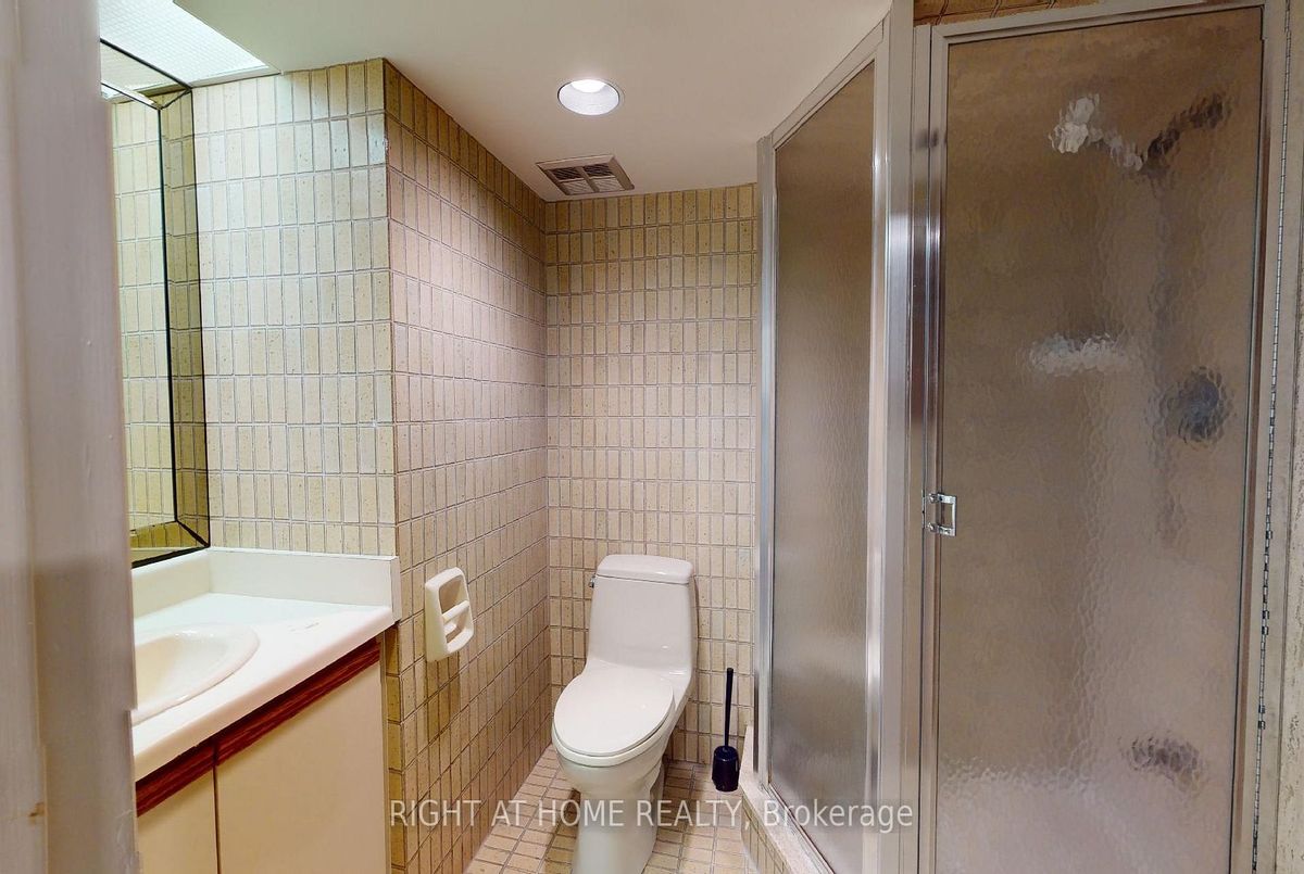 23 Christine Cres 23 Christine Cres Toronto