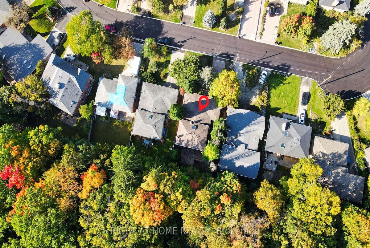 23 Christine Cres 23 Christine Cres Toronto