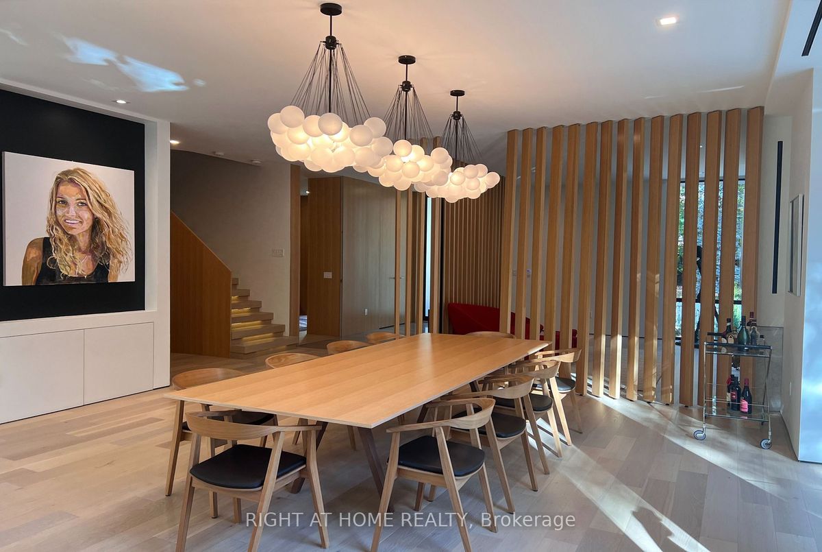 19 Cortleigh Boulevard 19 Cortleigh Boulevard Toronto C04