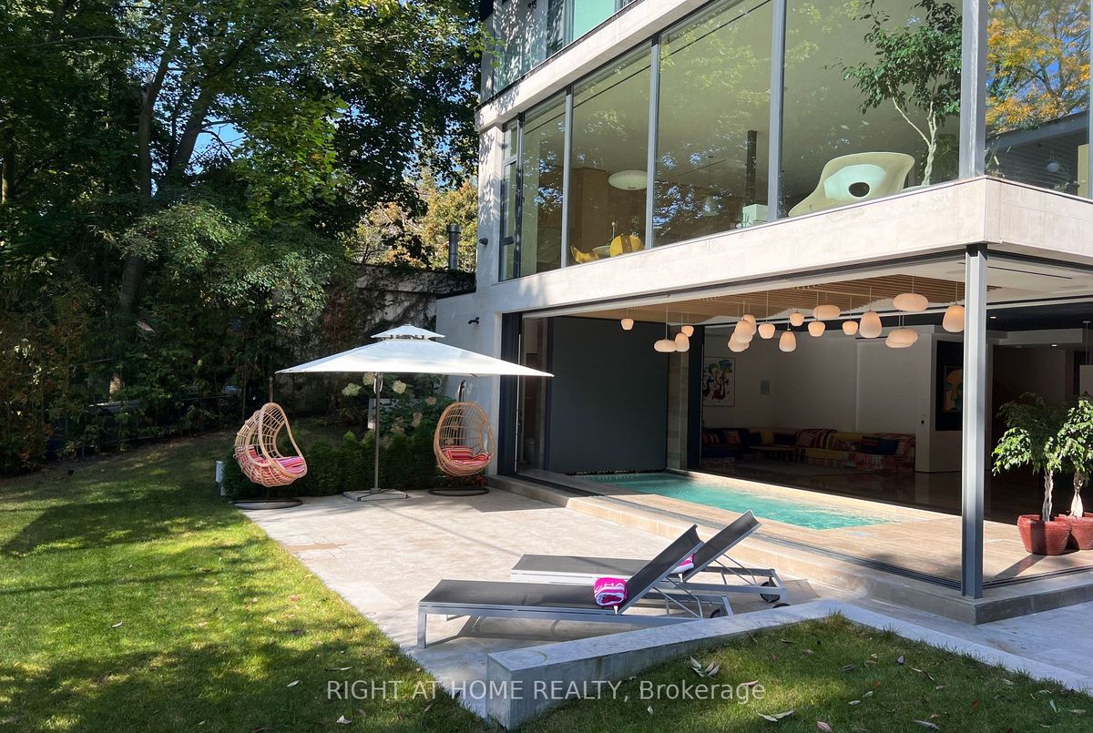 19 Cortleigh Boulevard 19 Cortleigh Boulevard Toronto C04